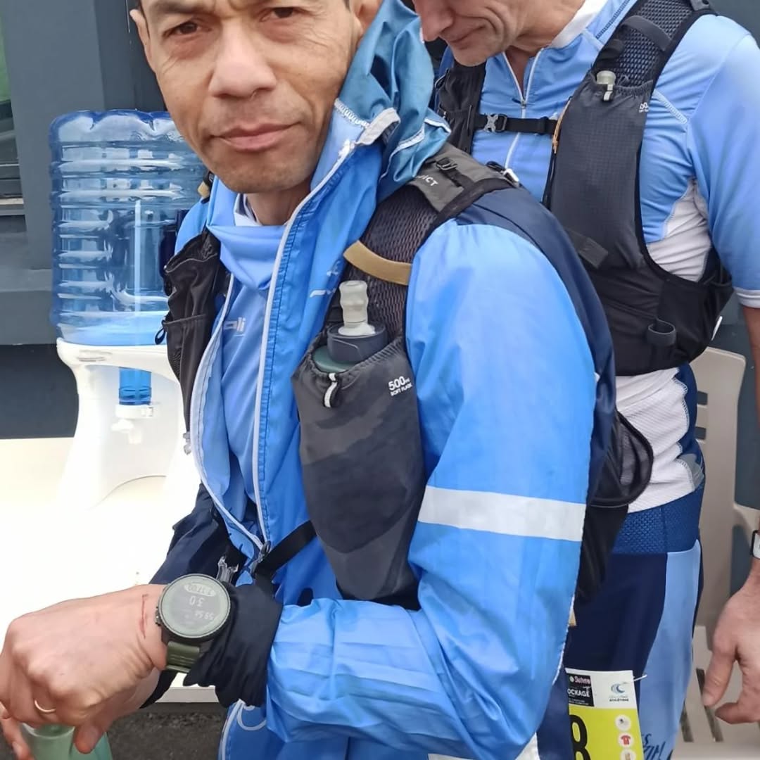 #lesazimutees #courseapied #trailrunning #trail #running #utca

Dans l'ordre les participants du 92km,  du 60km et de la surprise (47km800) 